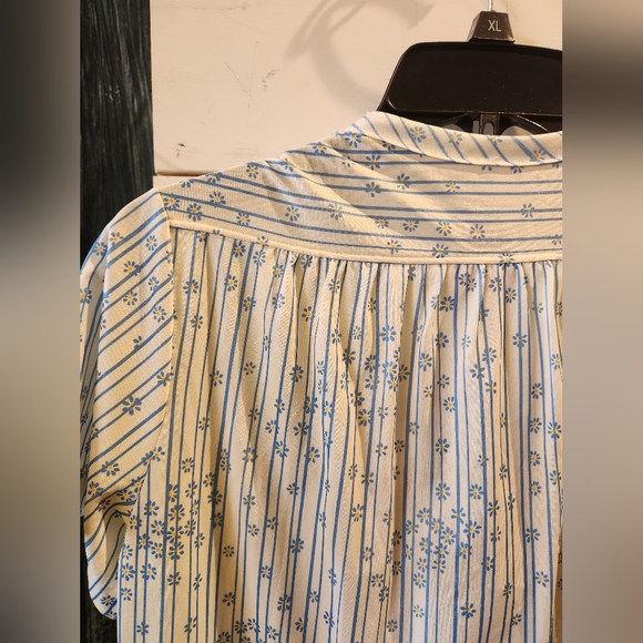 [SOLD]VTG Daisy Bow Blouse - Picture 5 of 5